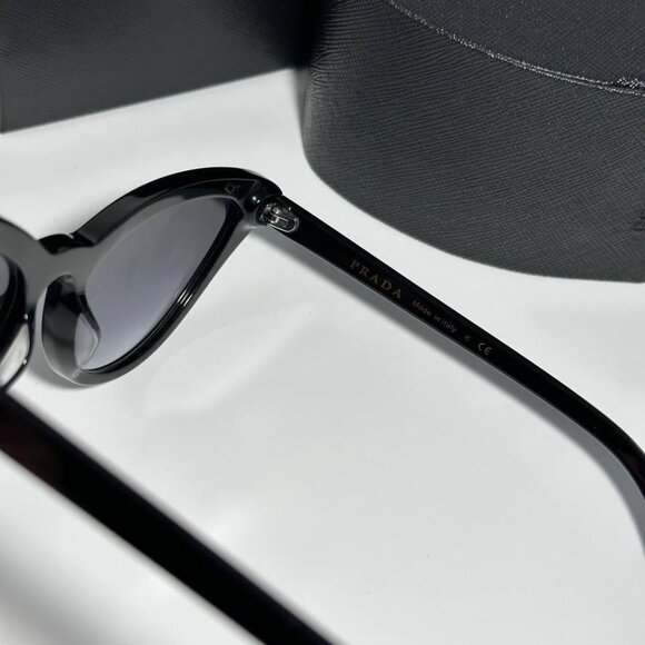 Authentic PRADA cat eye acetate black sunglasses - Picture 7 of 9